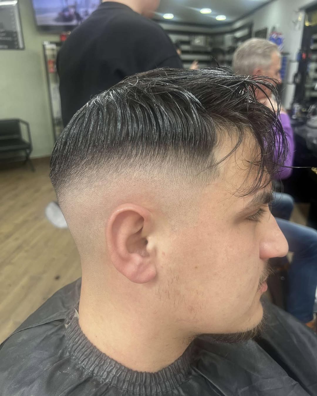 Coupe pompadour classique